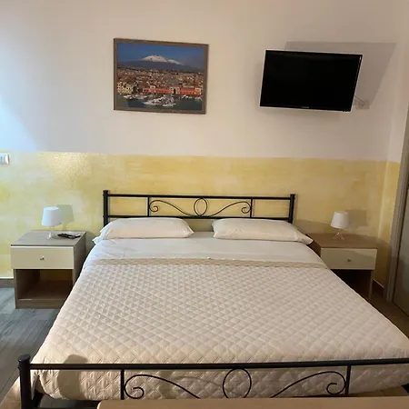 Calabro 21 Appartament Guest house *