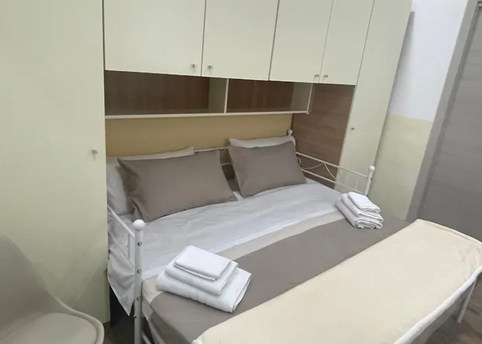 Calabro 21 Appartament 4* 卡塔尼亚